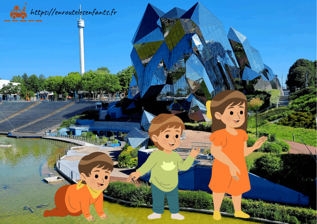 Parc du Futuroscope de Poitiers avec de jeunes enfants