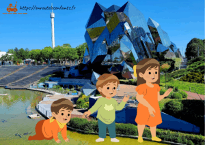 Parc du Futuroscope de Poitiers avec de jeunes enfants