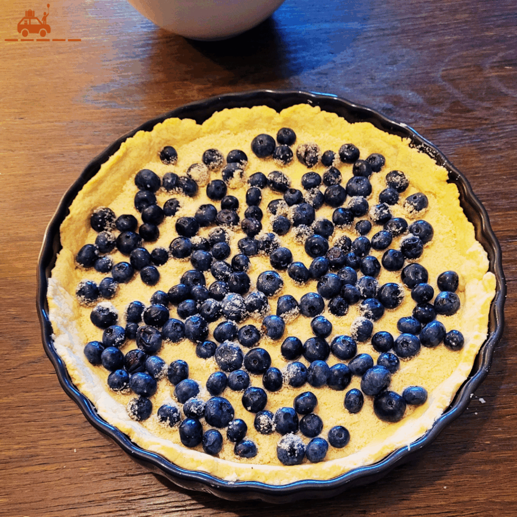 Disposez les myrtilles sur le fond de tarte