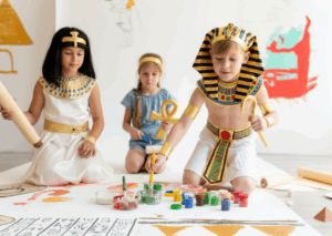 Idées d'activités pour les enfants sur le thème de l'Egypte. Activités manuelles, animations pour un anniversaire, jeux de société, livres, podcasts ou dessins animés : je vous donne plein de ressources ludiques et éducatives sur le thème de l'Egypte ancienne.