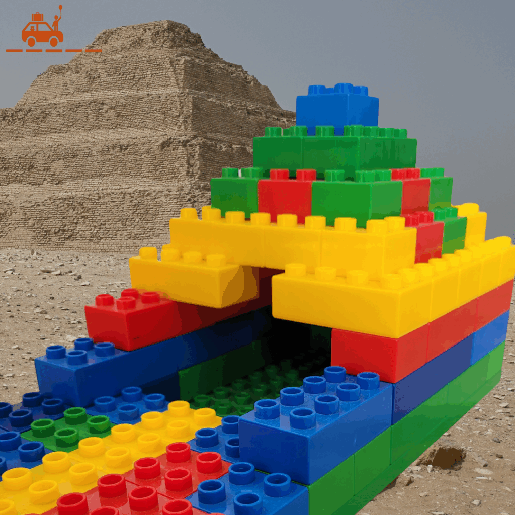 Activité pour enfant sur le thème de l'Egypte : construire une pyramide avec des blocs de construction type Lego