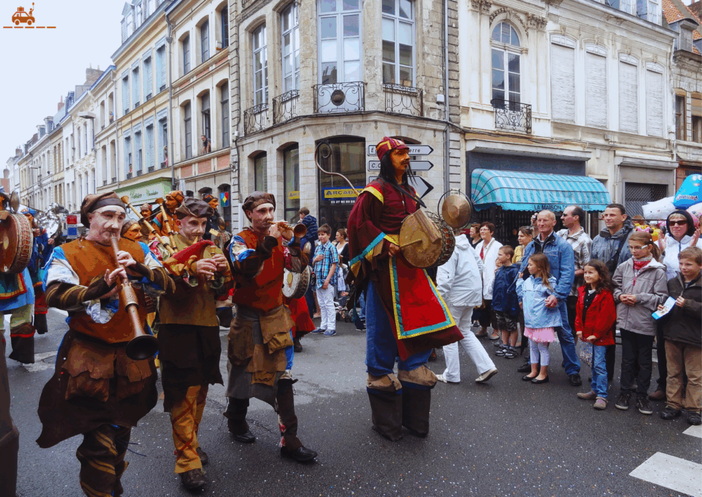 Les fêtes de Gayant : un super défilé de Carnaval dans le Nord à faire avec les enfants. C'est coloré, vivant, familial et festif.
