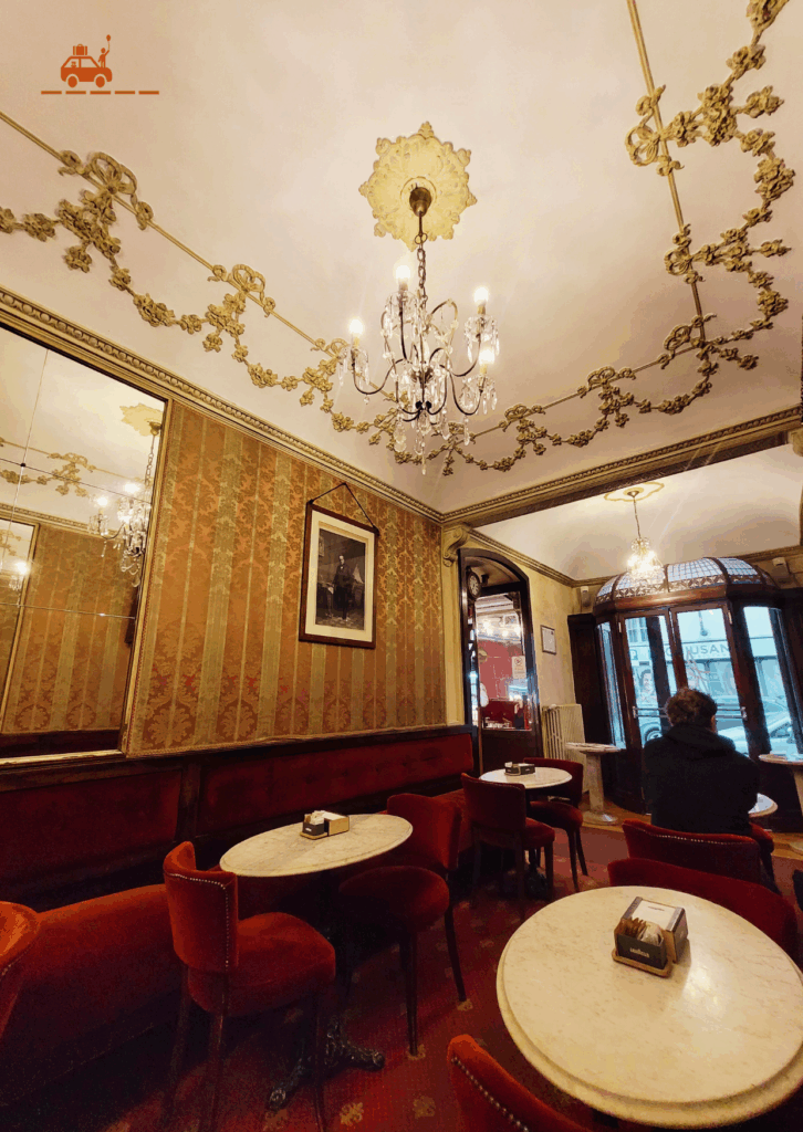 N'oubliez pas de faire une pause gourmande dans un des cafés historiques de la ville lors de votre visite en famille de Turin