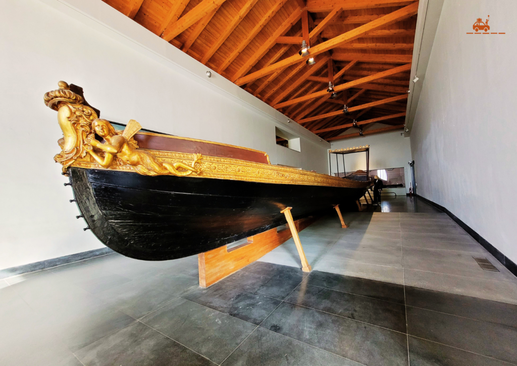 Grande Gondole - Certosa di San Martino à Naples