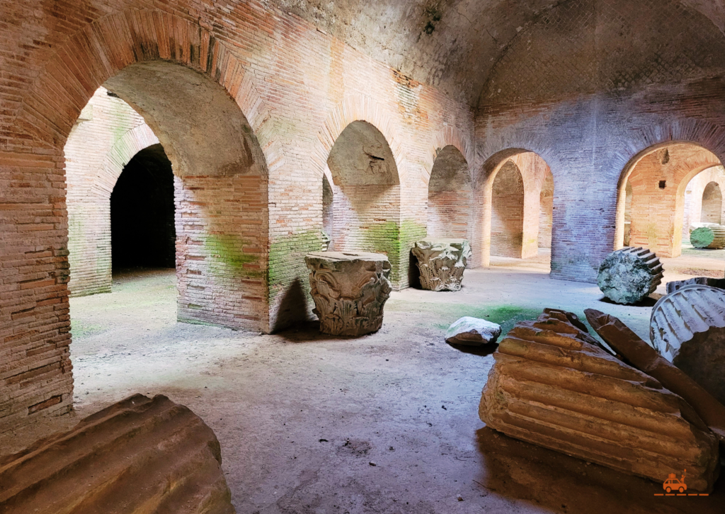 Souterrains de l'amphithéâtre flavien à Pozzuoli, près de Naples