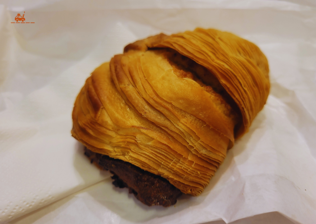 Sfogliatella : une spécialité de Naples garnie de ricotta et d'orange