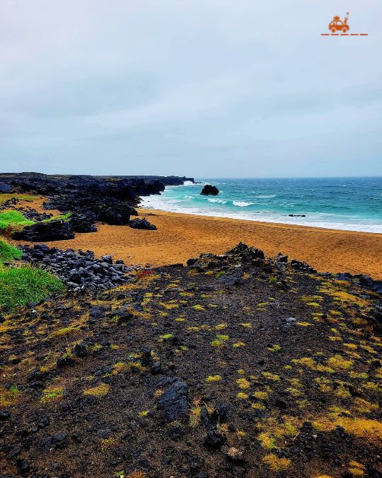 La plage de Skarðsvík sur la péninsule de Snaefellsnes en Islande